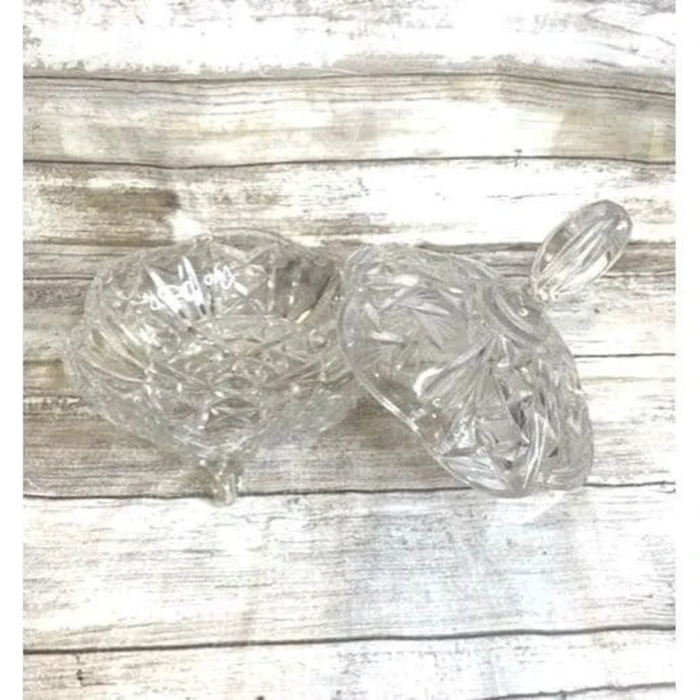 Vintage Crystal Lidded Candy Dish With Footed‎ Base